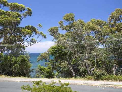 17A Crescent St. ULLADULLA - Dalby Accommodation 6
