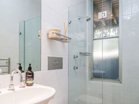 ARGYLL MOLLYMOOK Absolute Waterfront - Dalby Accommodation 5