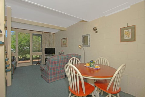 Mitchell Parade 3 / 11 13 - Dalby Accommodation 4
