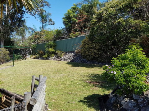 Seaview 48 MOLLYMOOK - Dalby Accommodation 2