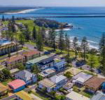 Shellcot close to beach Free WIFI - Dalby Accommodation