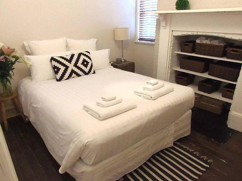 YSG The Edward Townhouse 157 Steps To Town - Dalby Accommodation 6