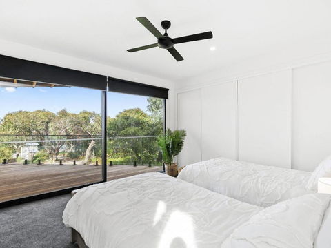 POINT BREAK NEW LISTING 2019 - Dalby Accommodation 5
