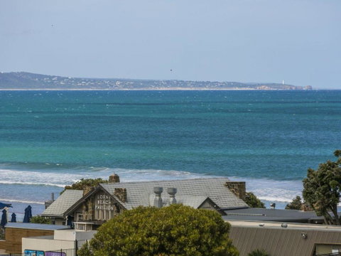 WATERFRONT THREE In The Heart Of Lorne - Dalby Accommodation 6