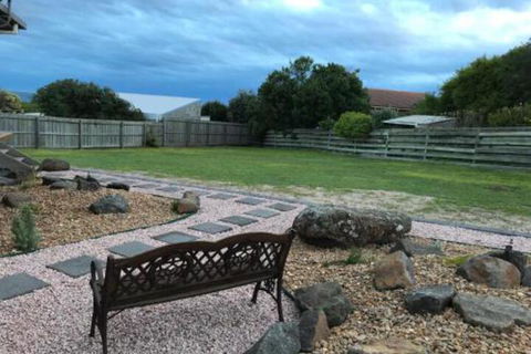 OCEAN BREEZE - Dalby Accommodation 0