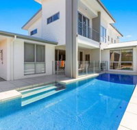 Elliston at Corporate Boardies. - Dalby Accommodation