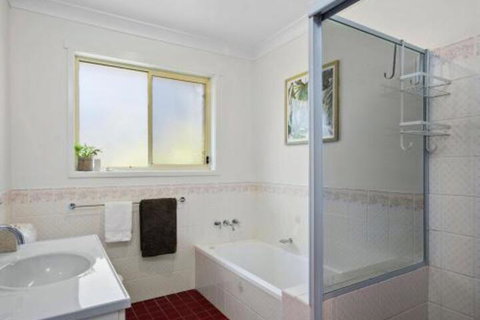 Hello Sunshine 50m To Beach Access - Dalby Accommodation 5