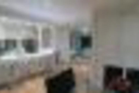 Skymirror Villa - Dalby Accommodation 4