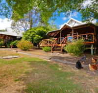 Sunnyhurst Chalets Rural Stay - Dalby Accommodation