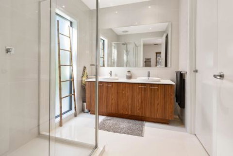CATALINA MOUNT ELIZA - Dalby Accommodation 4