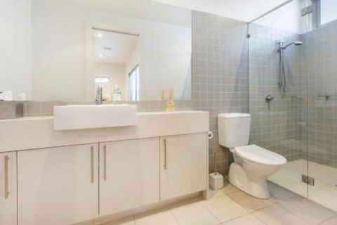 PALM COURT RETREAT MORNINGTON - Dalby Accommodation 6