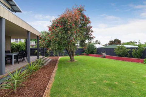 PIER 55 DROMANA... - Dalby Accommodation 2