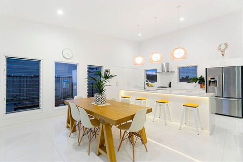 THE BEACH OASIS At 360 - Dalby Accommodation 2