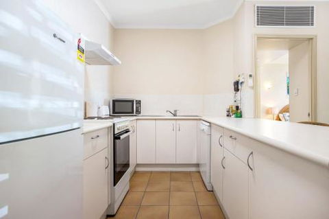 A Taste Of The Tropics - Dalby Accommodation 3