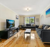 Family Getaway Walk to Bay Beach - Dalby Accommodation