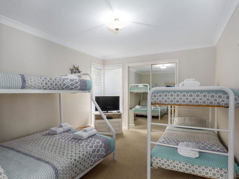 Akarana Beach House :: Jervis Bay Rentals - Dalby Accommodation 2