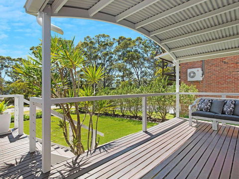 Akarana Beach House :: Jervis Bay Rentals - Dalby Accommodation 5