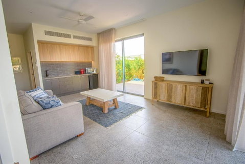 Dune Beachfront Apartments - Dalby Accommodation 6