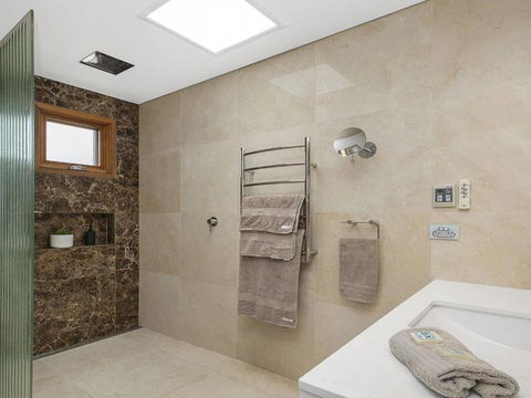 Casa Sul Lago Quite Simply A Very Special Place - Dalby Accommodation 3