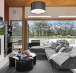 Casa sul lago quite simply a very special place - Dalby Accommodation