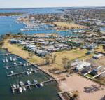 Captains Hideaway Jetty Berth  Pet Friendly - Dalby Accommodation