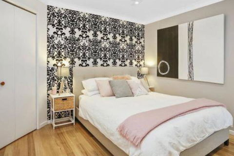 SEAVIEW Ocean Views From A Modern Townhouse - Dalby Accommodation 3