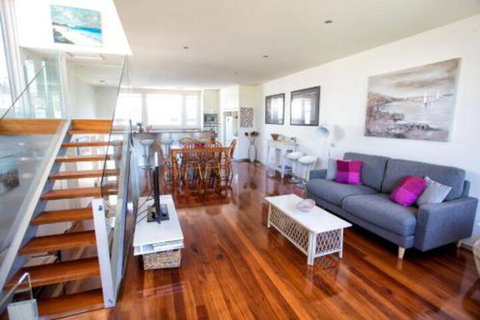 BELLA CASA - Dalby Accommodation 0