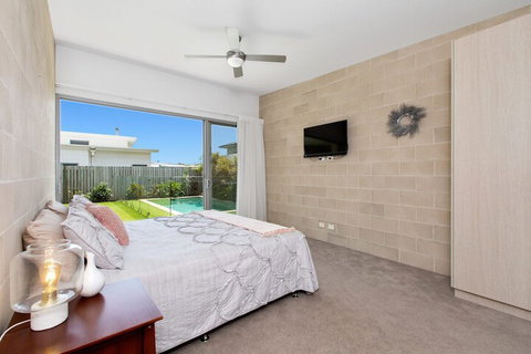 BEACHSIDE HAVEN - Dalby Accommodation 4