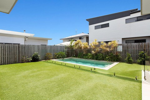 BEACHSIDE HAVEN - Dalby Accommodation 2