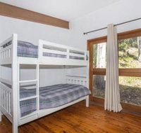 Surfers Ave 17 Narrawallee - Dalby Accommodation