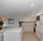 BEAUTIFULLY RENOVATED OCEANSIDE APARTMENT Lamer 9 - Dalby Accommodation