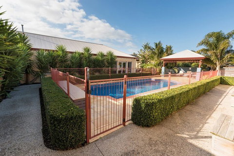 BEL MIREN SARAH LOUISA - Dalby Accommodation 1