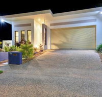 Luxury Darwin City Lights Jacuzzi Central Location Large House New Furnishings - Dalby Accommodation