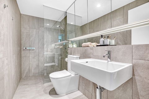 Vue Broadbeach - Dalby Accommodation 6