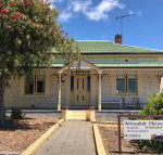 Armadale House Kingscote - Dalby Accommodation