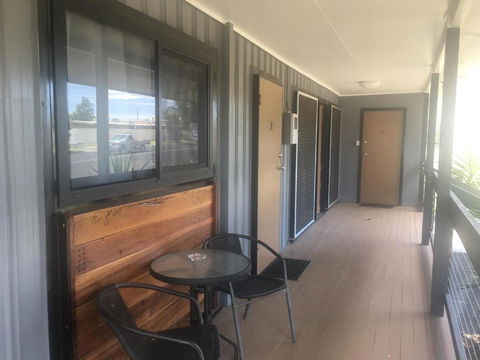 Amble Inn - Dalby Accommodation 2