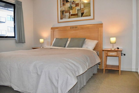 Convenient City Aprt For 2 W / Pool Gym Tennis Court - Dalby Accommodation 3
