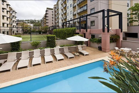 Convenient City Aprt For 2 W / Pool Gym Tennis Court - Dalby Accommodation 1