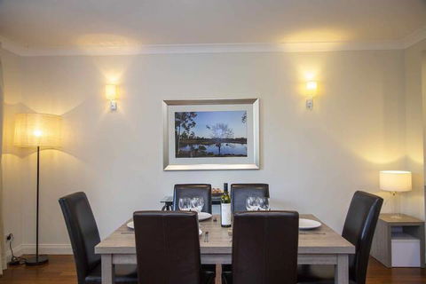 Villa Boronia - Dalby Accommodation 3