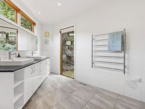 BIRDSONG MORNINGTON - Dalby Accommodation 6