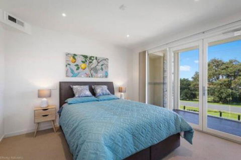 SEA NOOK Seconds From The Beach - Dalby Accommodation 3