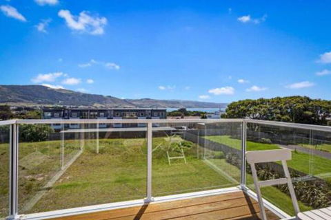 SEA NOOK Seconds From The Beach - Dalby Accommodation 0