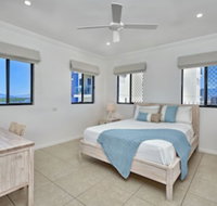 Belle Escapes Luxury Penthouse with Ocean Views - Dalby Accommodation
