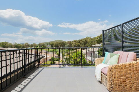 Aqua Lagoon - Dalby Accommodation 1