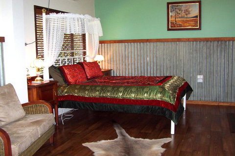 Gumtree On Gillies Bed & Breakfast - Dalby Accommodation 2