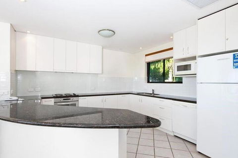 Allambi Rise Apartments A - Dalby Accommodation 5