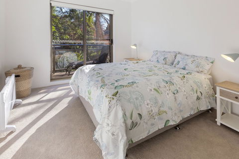 Victory Court Unit 1 / 3 7 Columbia Close - Dalby Accommodation 3