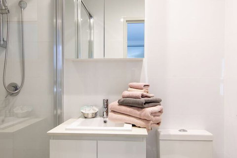 Charming And Dream Home In Sydney - Dalby Accommodation 7