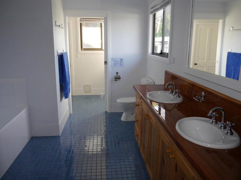 The Beach Escape - Dalby Accommodation 3