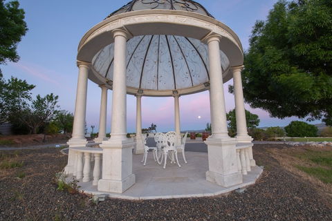 1837 Barossa Luxury Cottages Lyndoch SA - Dalby Accommodation 4